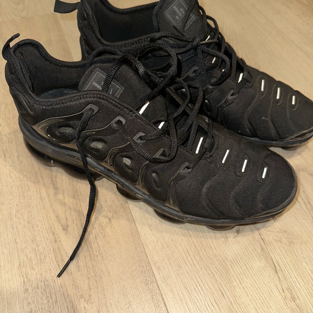 Men's Black Nike Shoes VaporMax size 12